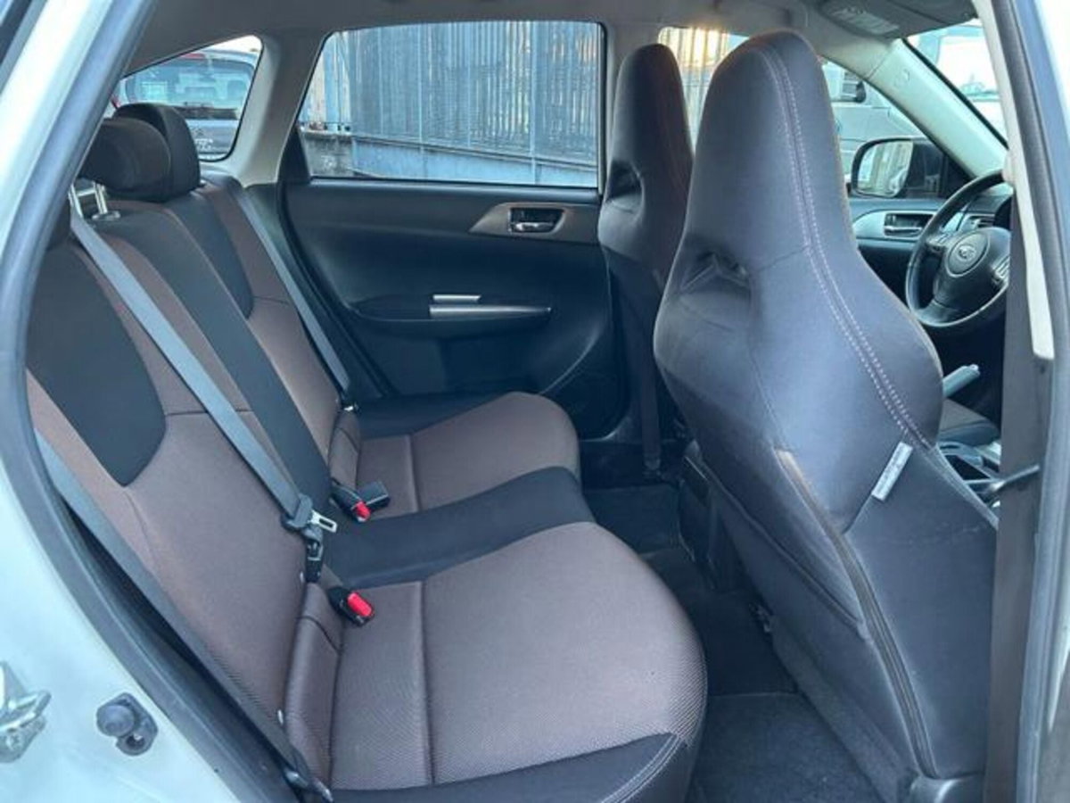 Subaru Impreza XV 2.0R Trend (8)