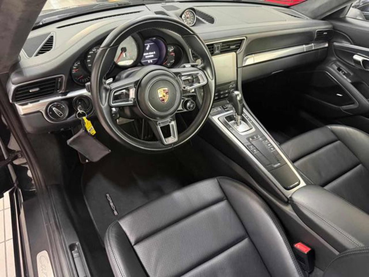Porsche 911 Coupé 3.0 Carrera 4S (5)