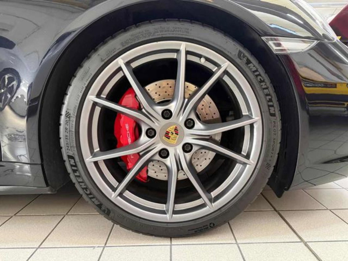 Porsche 911 Coupé 3.0 Carrera 4S (6)