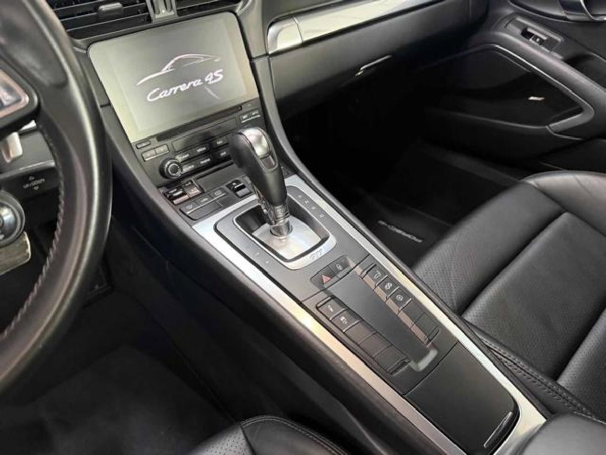 Porsche 911 Coupé 3.0 Carrera 4S (9)