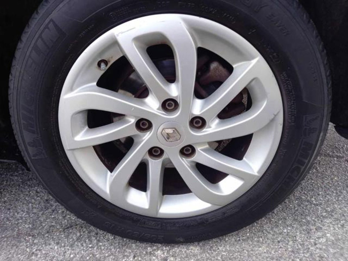 Renault Scenic E-Tech Electric 1.5 dCi 110CV Live (17)