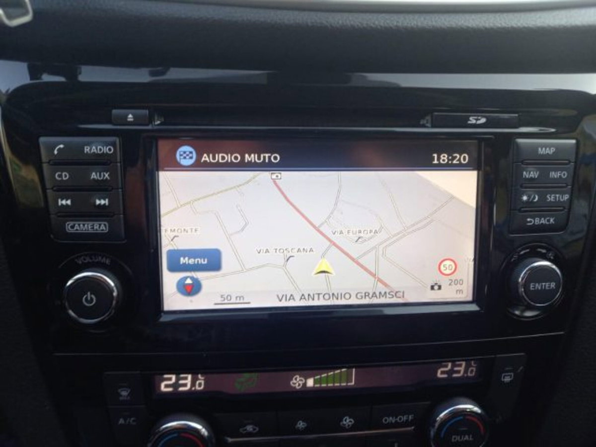 Nissan Qashqai 1.5 dCi N-Vision (10)