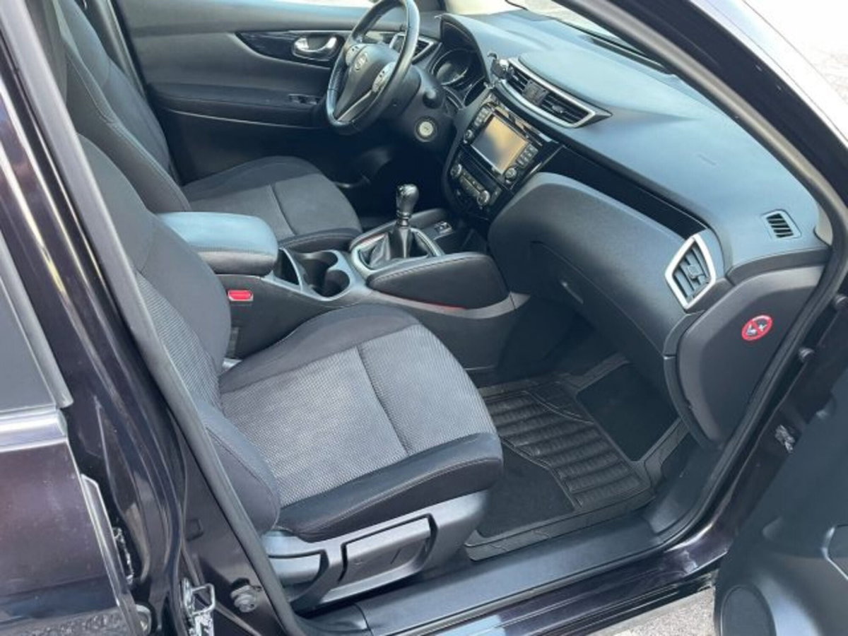 Nissan Qashqai 1.5 dCi N-Vision (14)