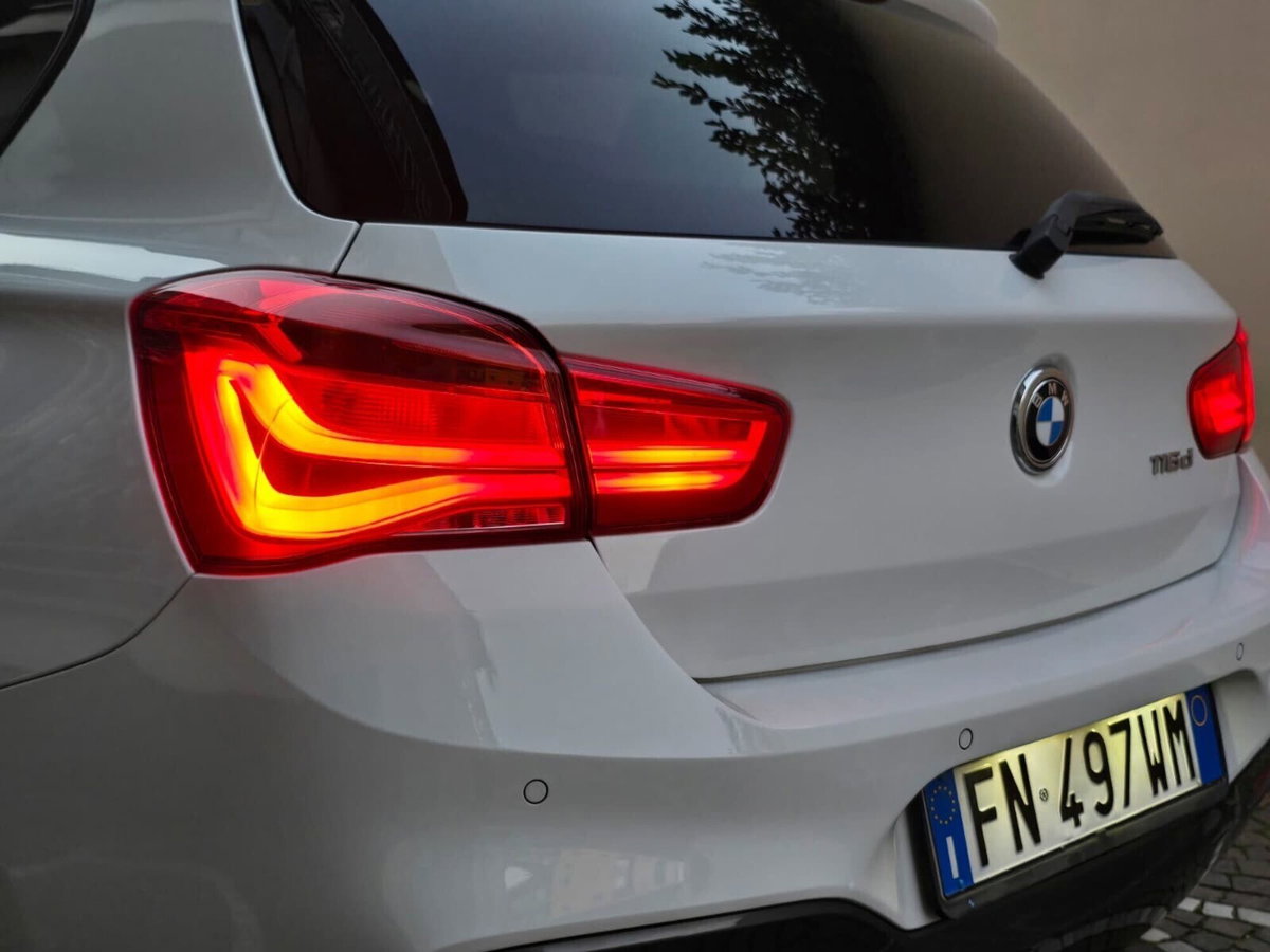 BMW Serie 1 116d 2.0 116CV cat 5 porte Attiva DPF (13)