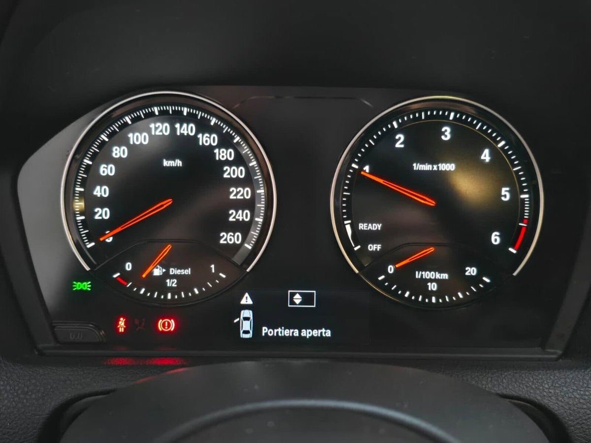 BMW Serie 1 116d 2.0 116CV cat 5 porte Attiva DPF (20)