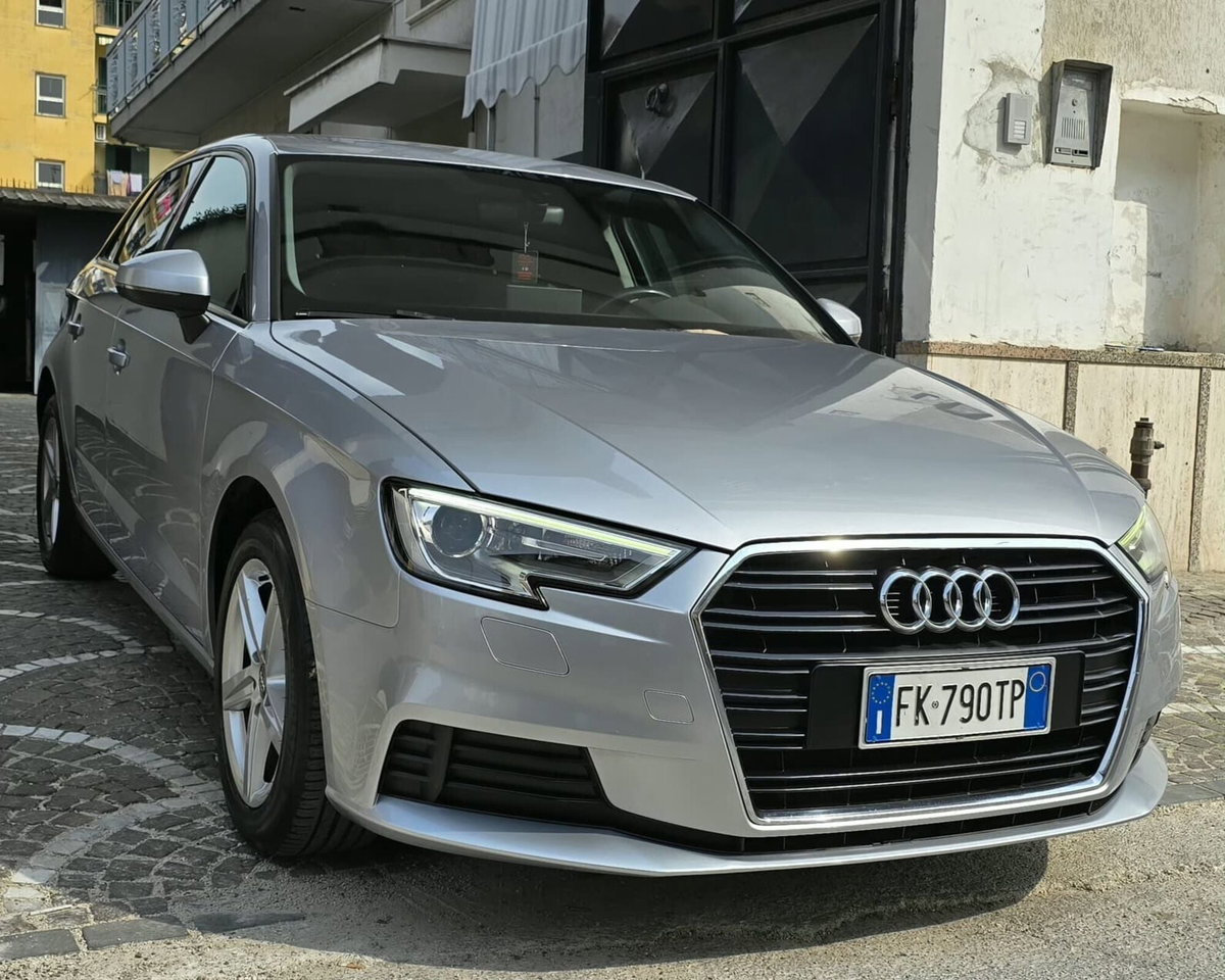 Audi A3 1.6 TDI 116 CV Sport (12)