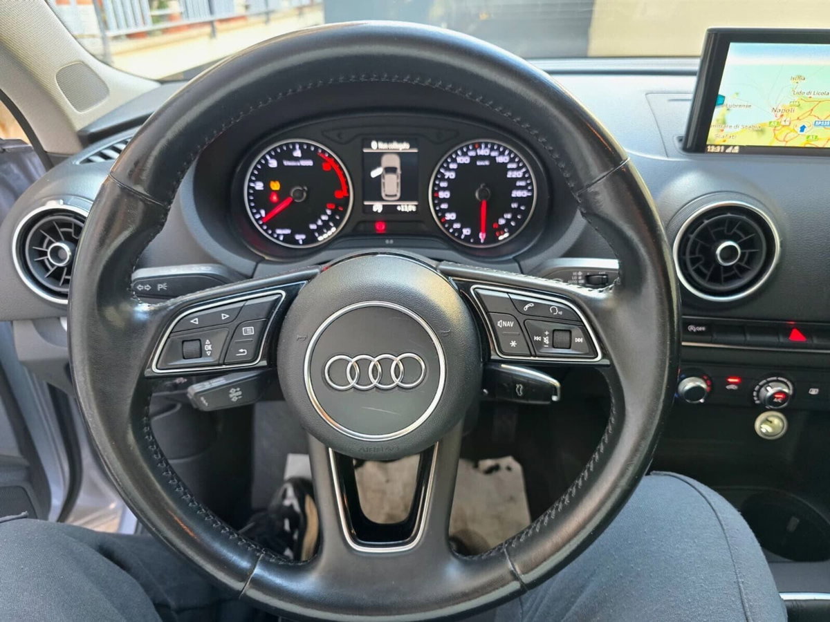 Audi A3 1.6 TDI 116 CV Sport (18)