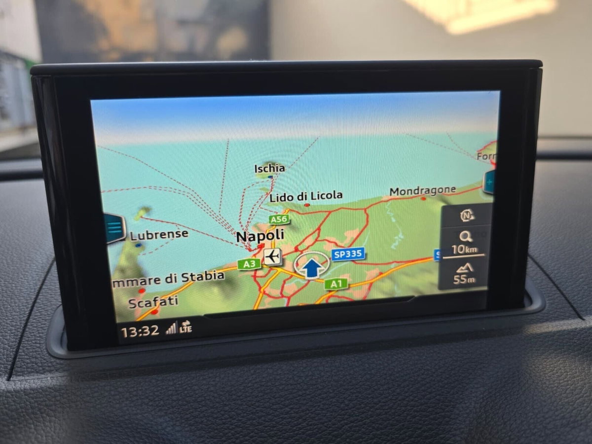 Audi A3 1.6 TDI 116 CV Sport (19)