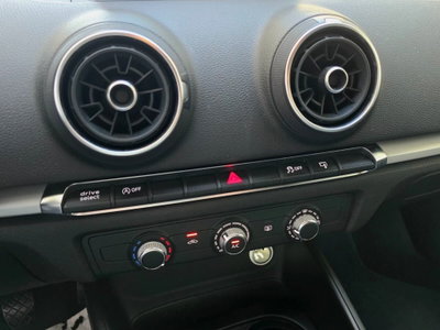 Audi A3 1.6 TDI 116 CV Sport (20)