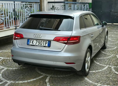 Audi A3 1.6 TDI 116 CV Sport (7)