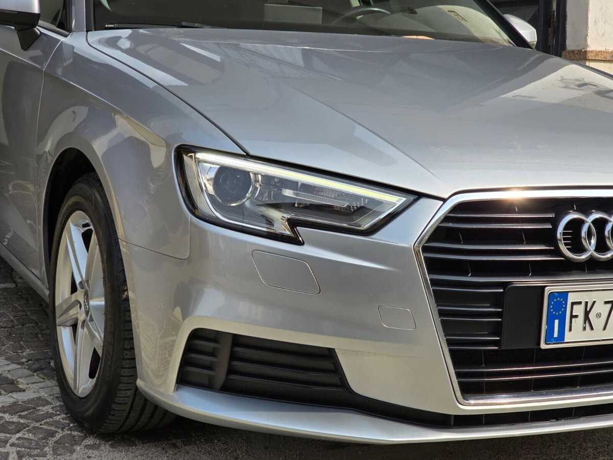 Audi A3 1.6 TDI 116 CV Sport (8)