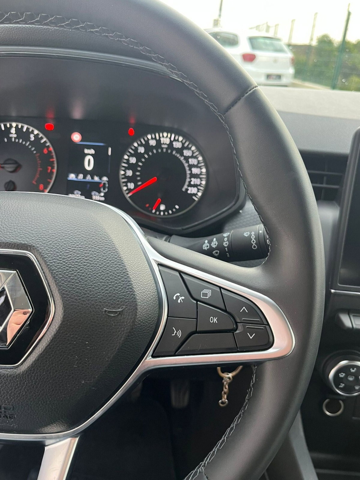 Renault Clio TCe 90 CV 5 porte Business (12)