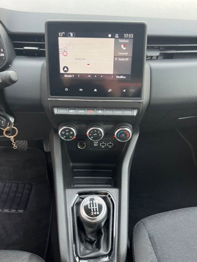 Renault Clio TCe 90 CV 5 porte Business (16)