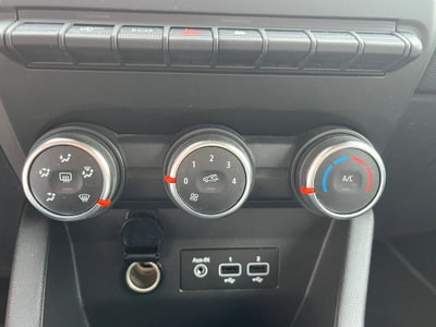 Renault Clio TCe 90 CV 5 porte Business (17)
