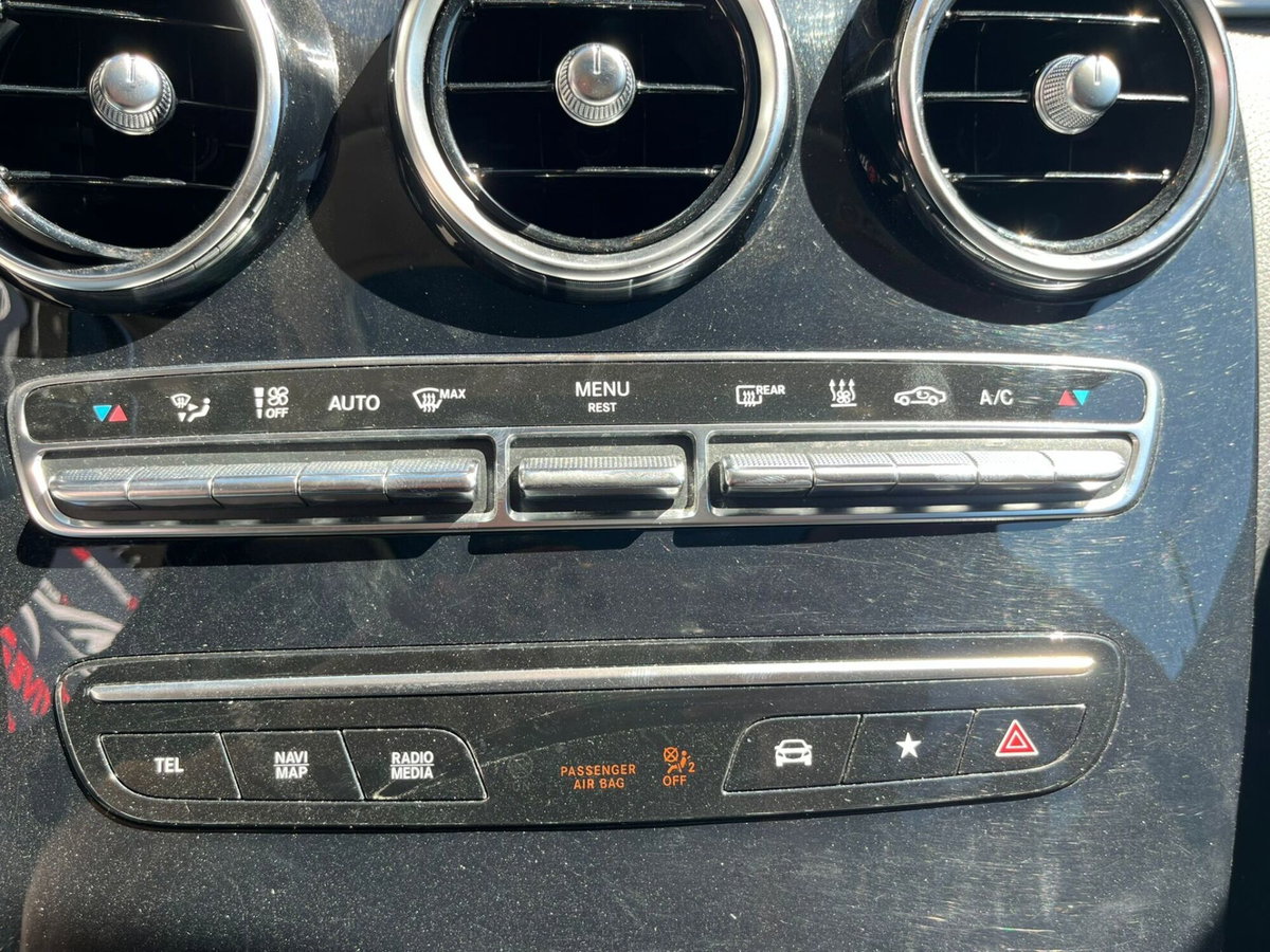Mercedes-Benz GLC SUV 300 de 4Matic Plug-in hybrid Premium Plus (18)