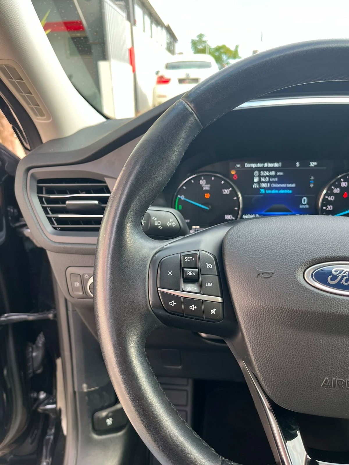 Ford Kuga 2.5 Plug In Hybrid 225 CV CVT 2WD Titanium (11)