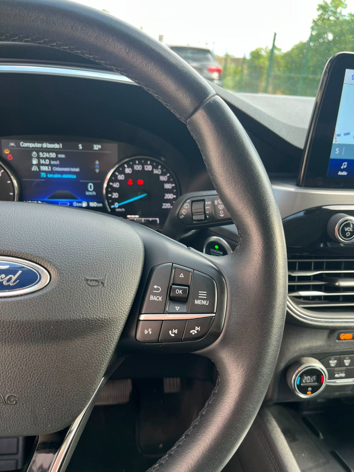 Ford Kuga 2.5 Plug In Hybrid 225 CV CVT 2WD Titanium (12)