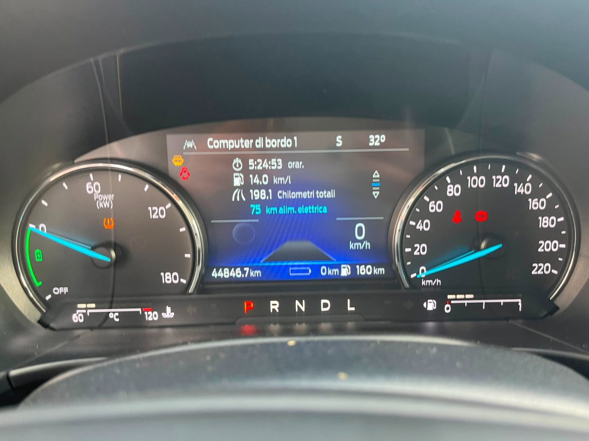 Ford Kuga 2.5 Plug In Hybrid 225 CV CVT 2WD Titanium (13)