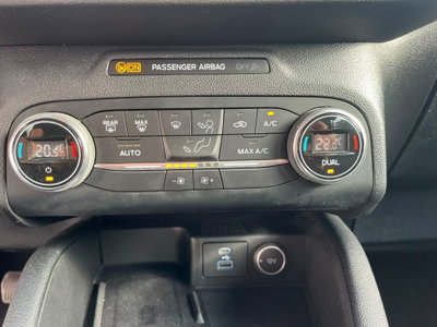 Ford Kuga 2.5 Plug In Hybrid 225 CV CVT 2WD Titanium (19)