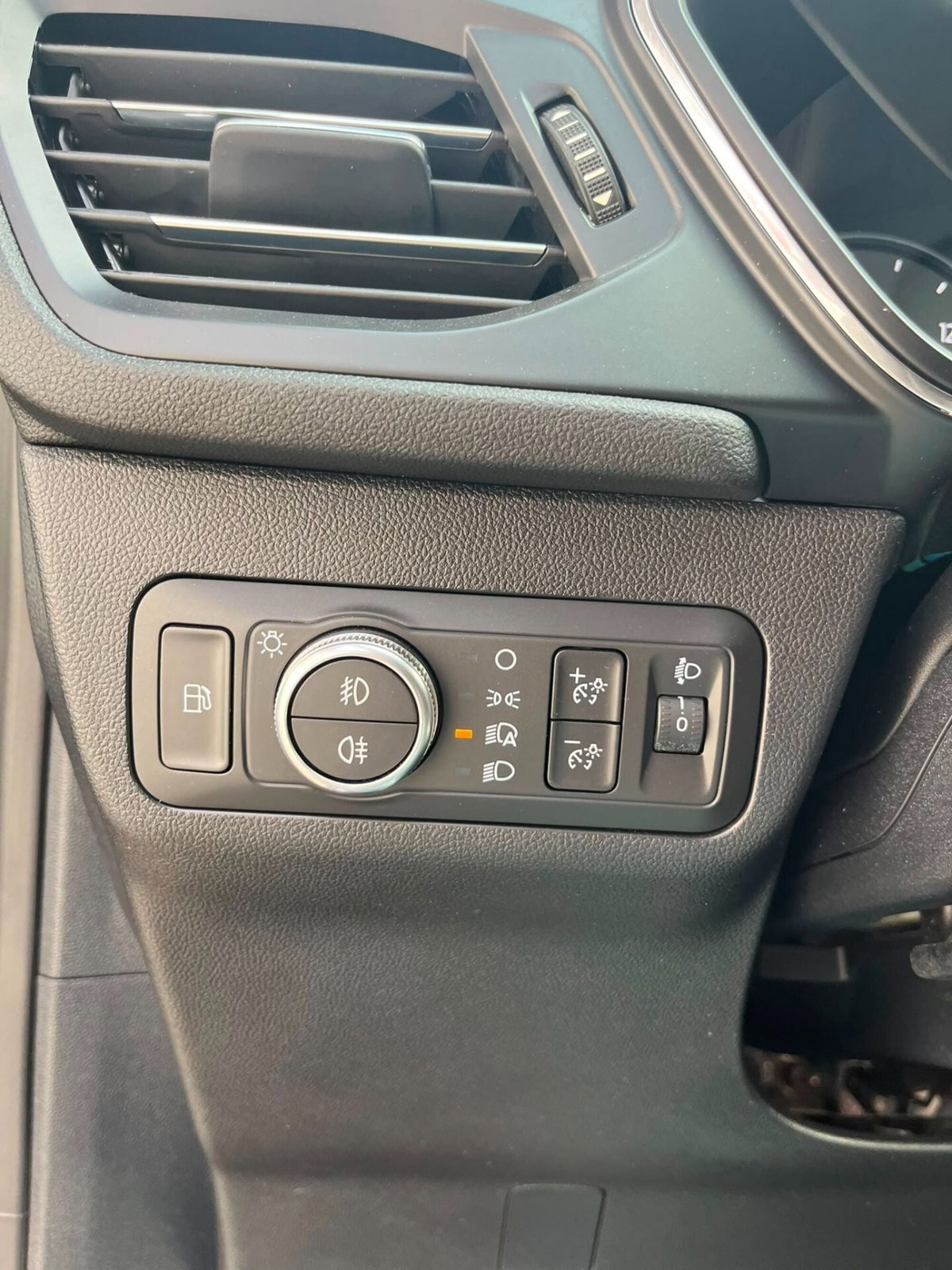 Ford Kuga 2.5 Plug In Hybrid 225 CV CVT 2WD Titanium (9)