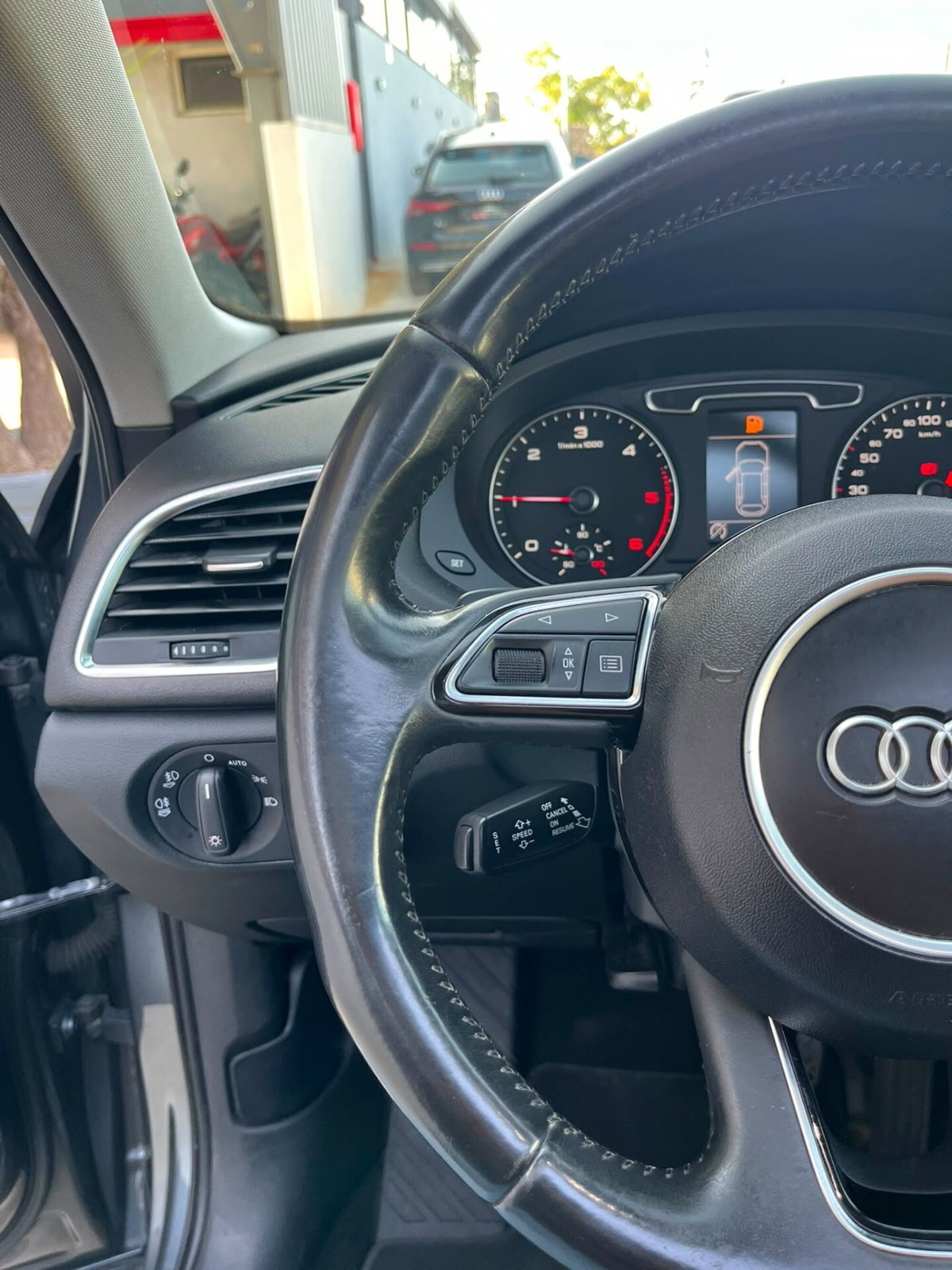 Audi Q3 2.0 TDI quattro S tronic S Line Edition (11)