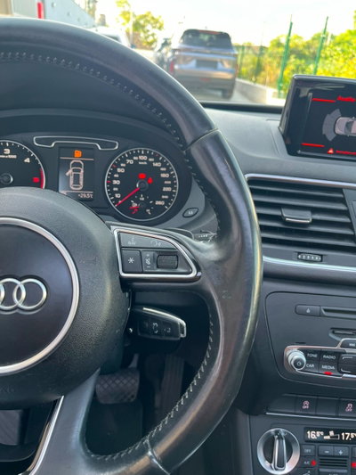 Audi Q3 2.0 TDI quattro S tronic S Line Edition (12)