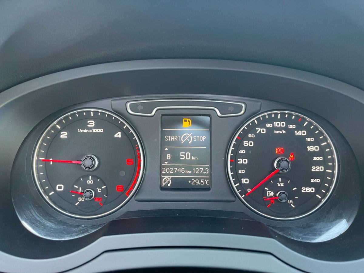 Audi Q3 2.0 TDI quattro S tronic S Line Edition (13)