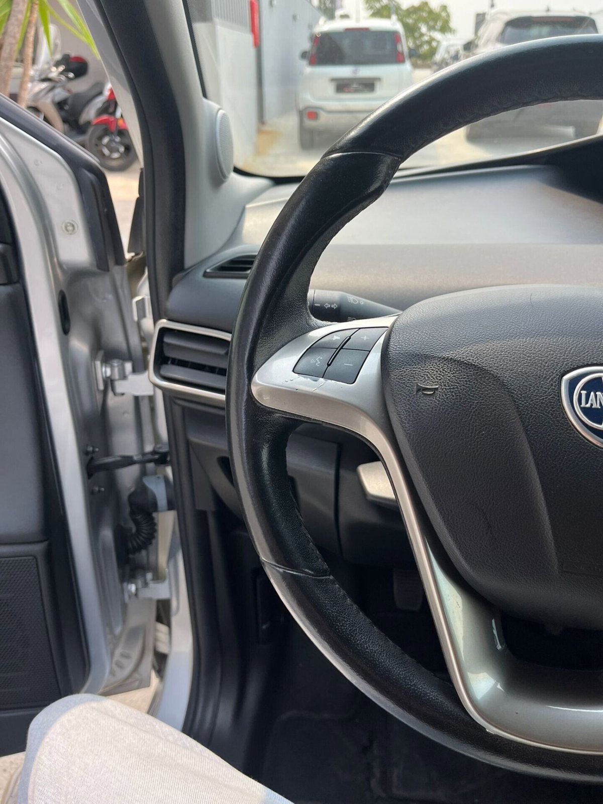 Lancia Ypsilon 1.3 MJT 16V 95 CV 5 porte S&S Platinum (11)