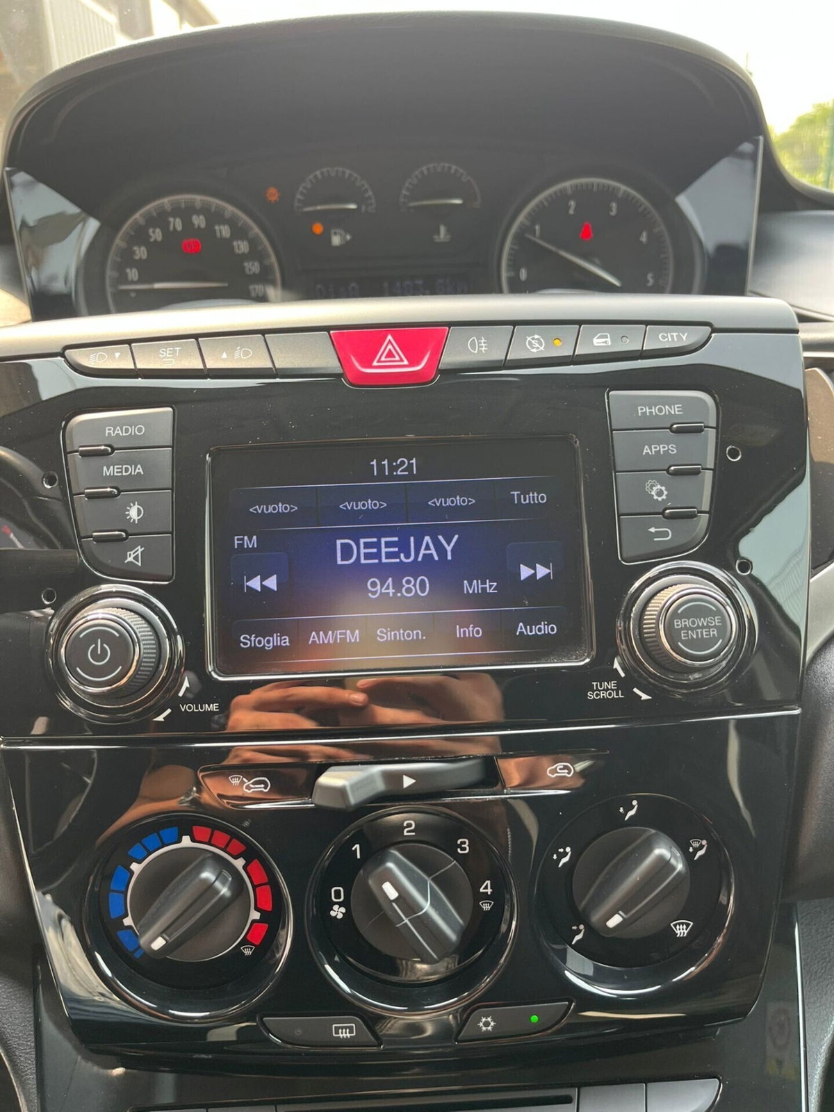 Lancia Ypsilon 1.3 MJT 16V 95 CV 5 porte S&S Platinum (16)