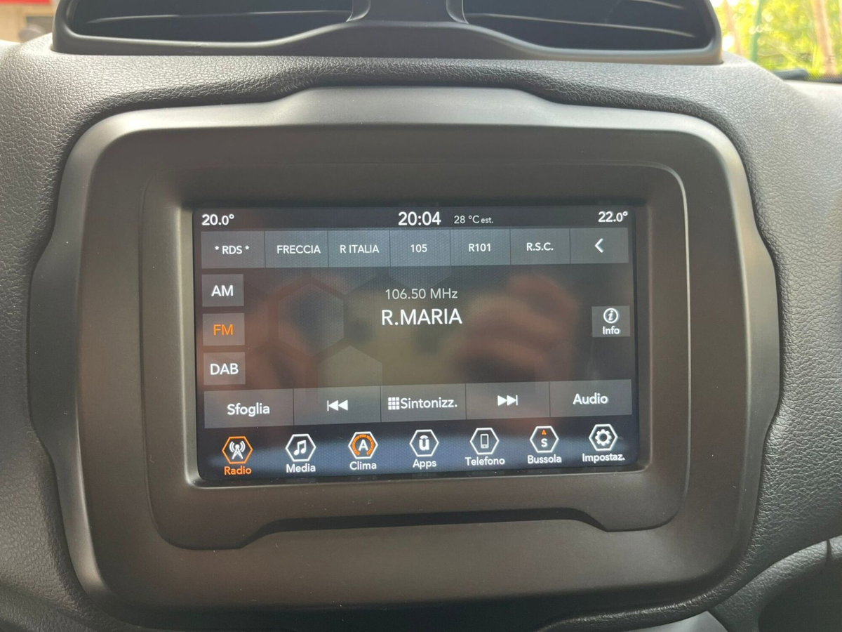 Jeep Renegade 1.6 Mjt 130 CV Limited (16)