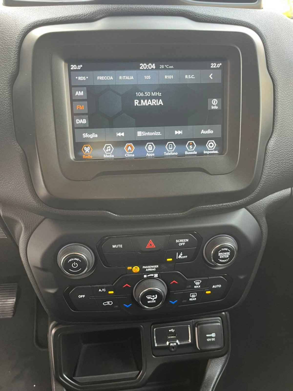 Jeep Renegade 1.6 Mjt 130 CV Limited (17)
