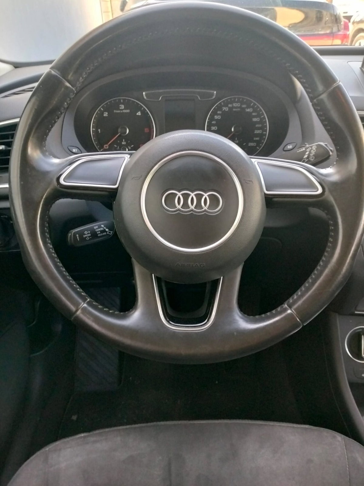 Audi Q3 2.0 TDI 150 CV (10)