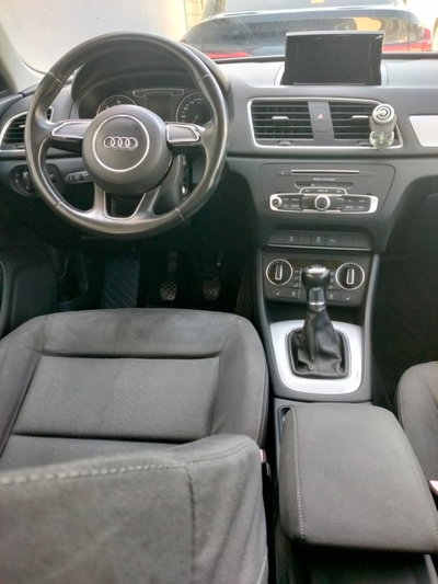 Audi Q3 2.0 TDI 150 CV (19)