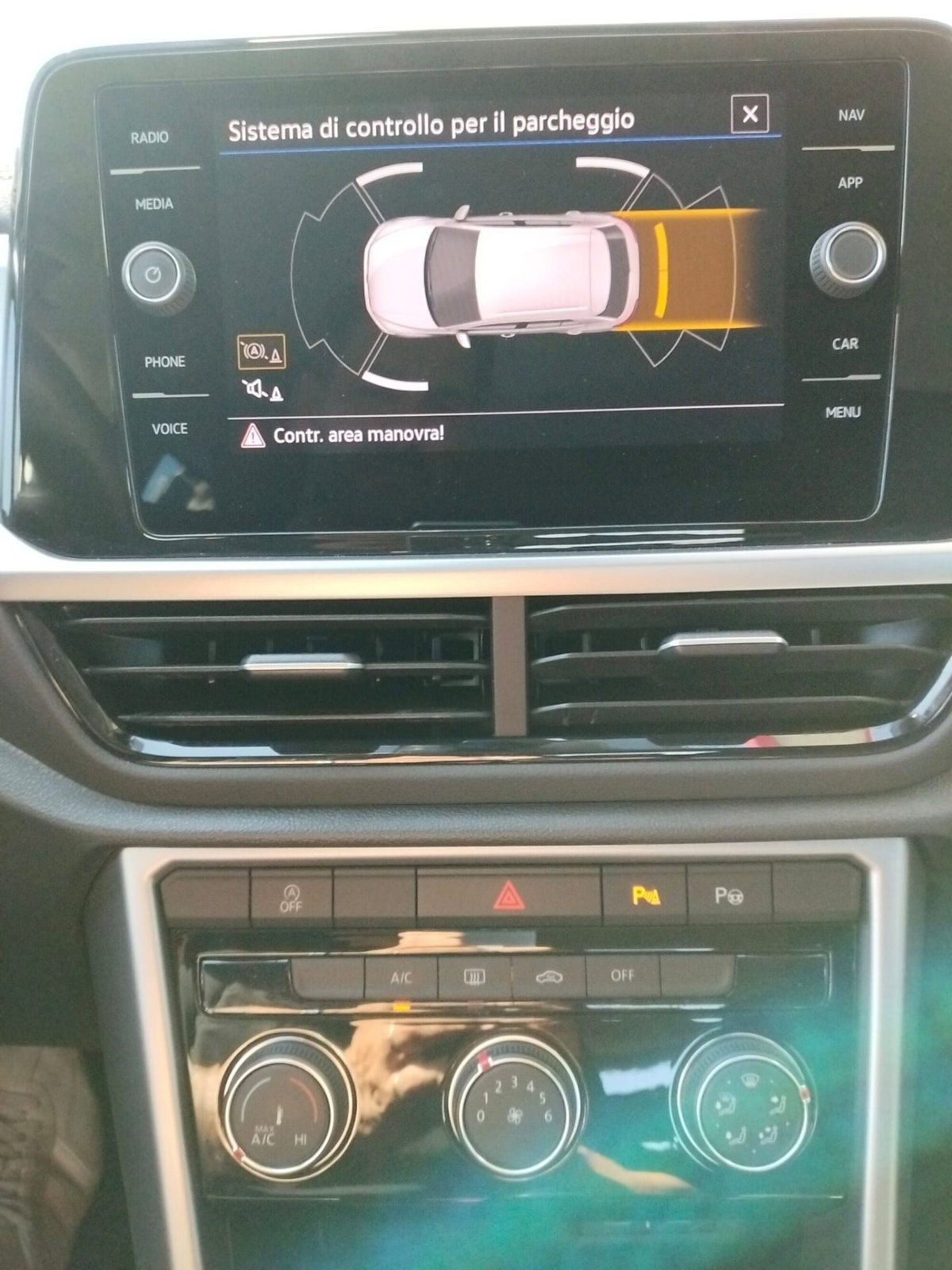 Volkswagen T-Roc 2.0 tdi Life 150cv dsg (14)