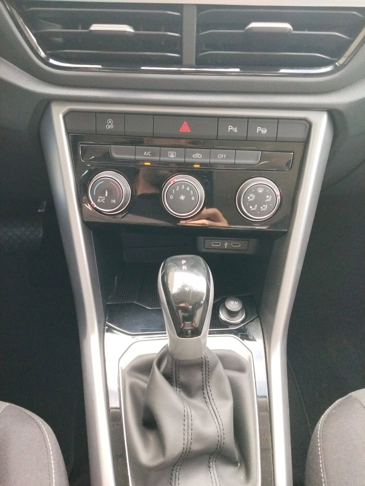 Volkswagen T-Roc 2.0 tdi Life 150cv dsg (17)