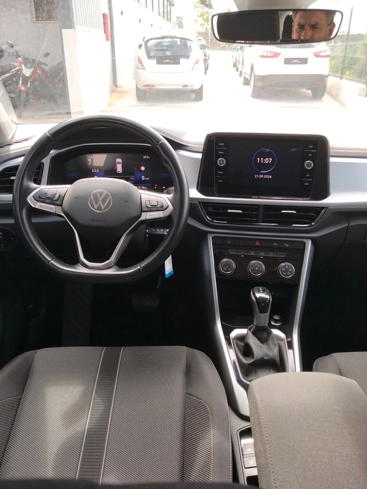 Volkswagen T-Roc 2.0 tdi Life 150cv dsg (18)