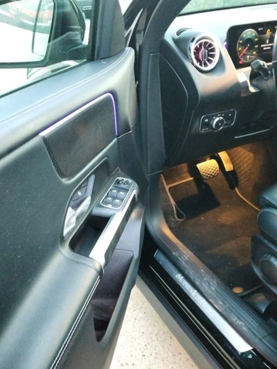Mercedes-Benz GLB 200 d Automatic 4Matic Sport Plus (10)