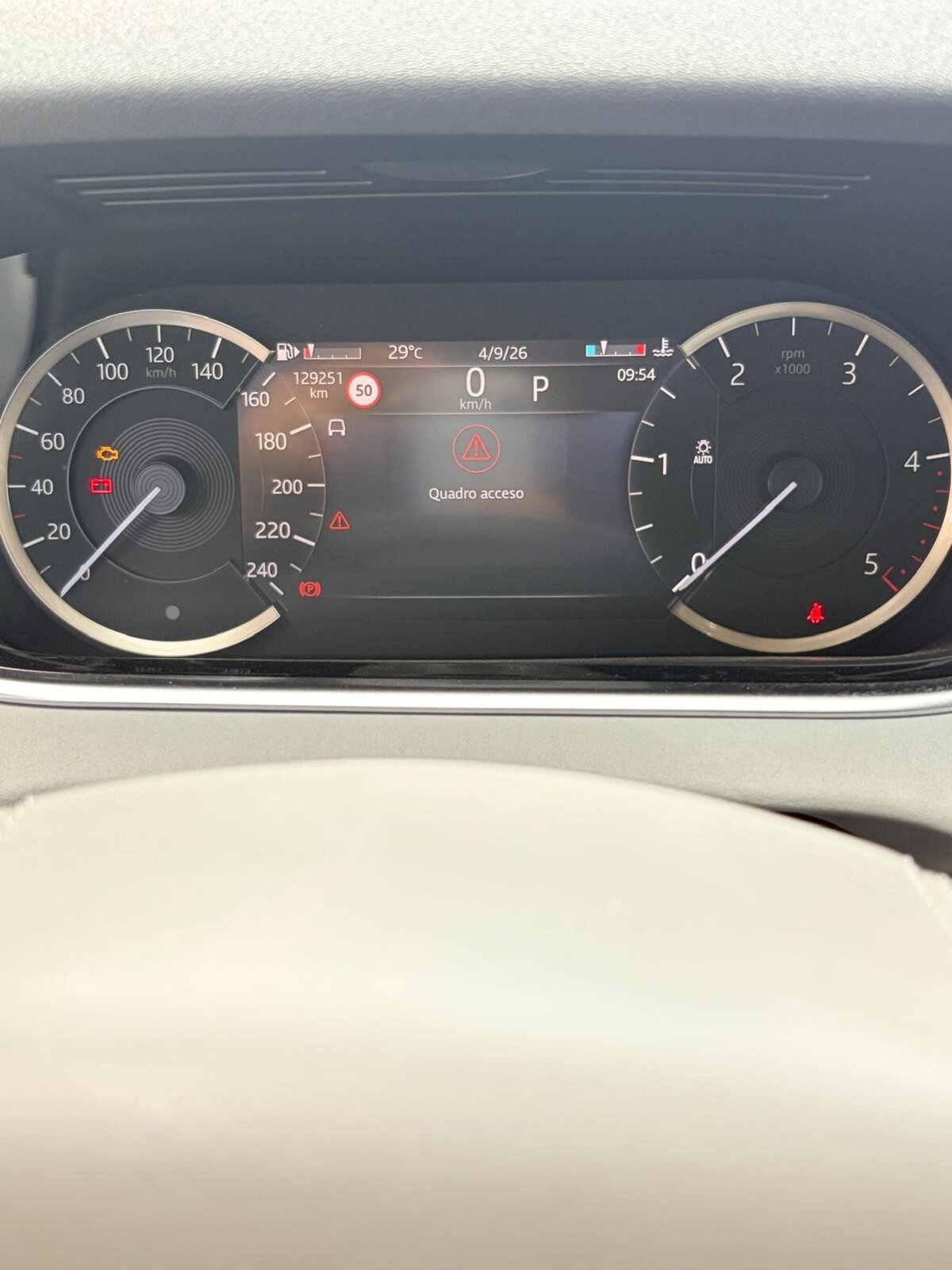 Land Rover Range Rover Evoque 2.0D I4 163CV AWD Auto R-Dynamic HSE (15)