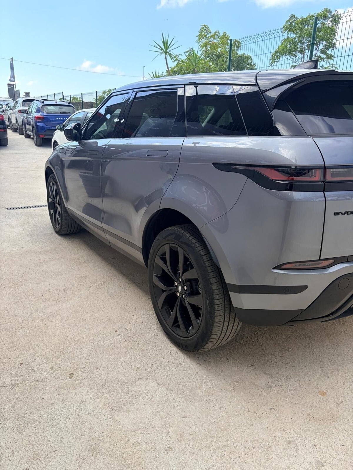 Land Rover Range Rover Evoque 2.0D I4 163CV AWD Auto R-Dynamic HSE (4)