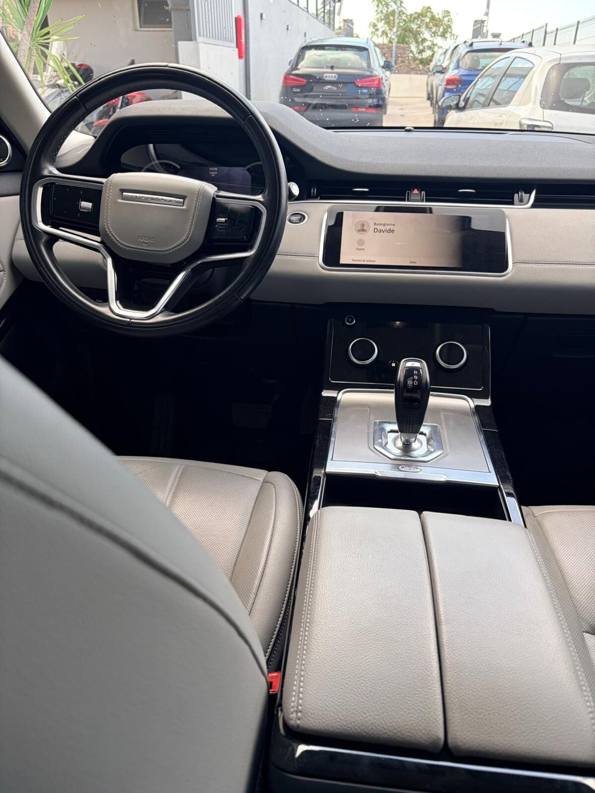 Land Rover Range Rover Evoque 2.0D I4 163CV AWD Auto R-Dynamic HSE (8)