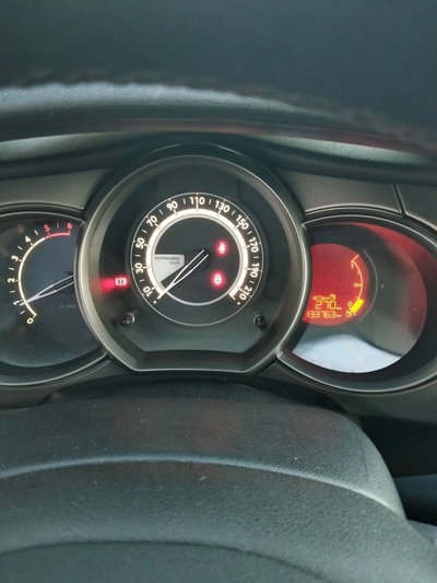 Citroen C3 BlueHDi 75 Exclusive (14)