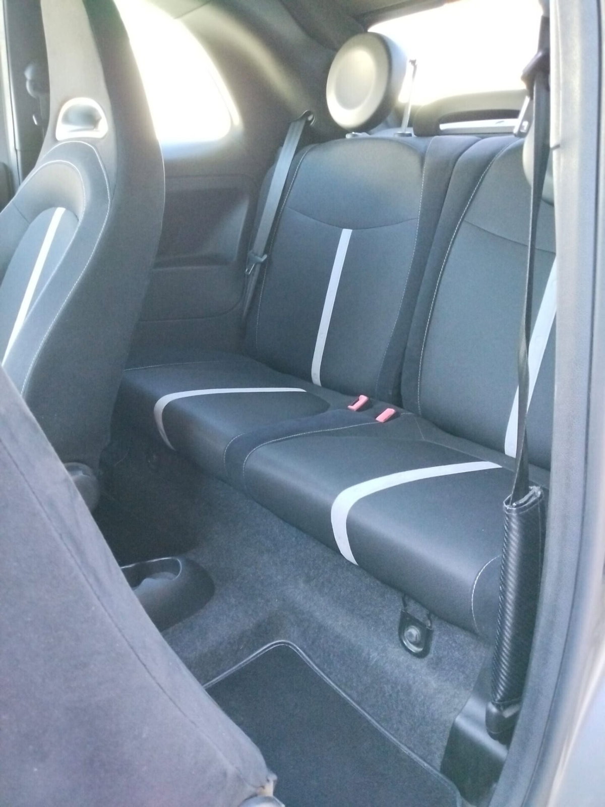Abarth 500 Cabrio 1.4 Turbo T-Jet MTA (20)