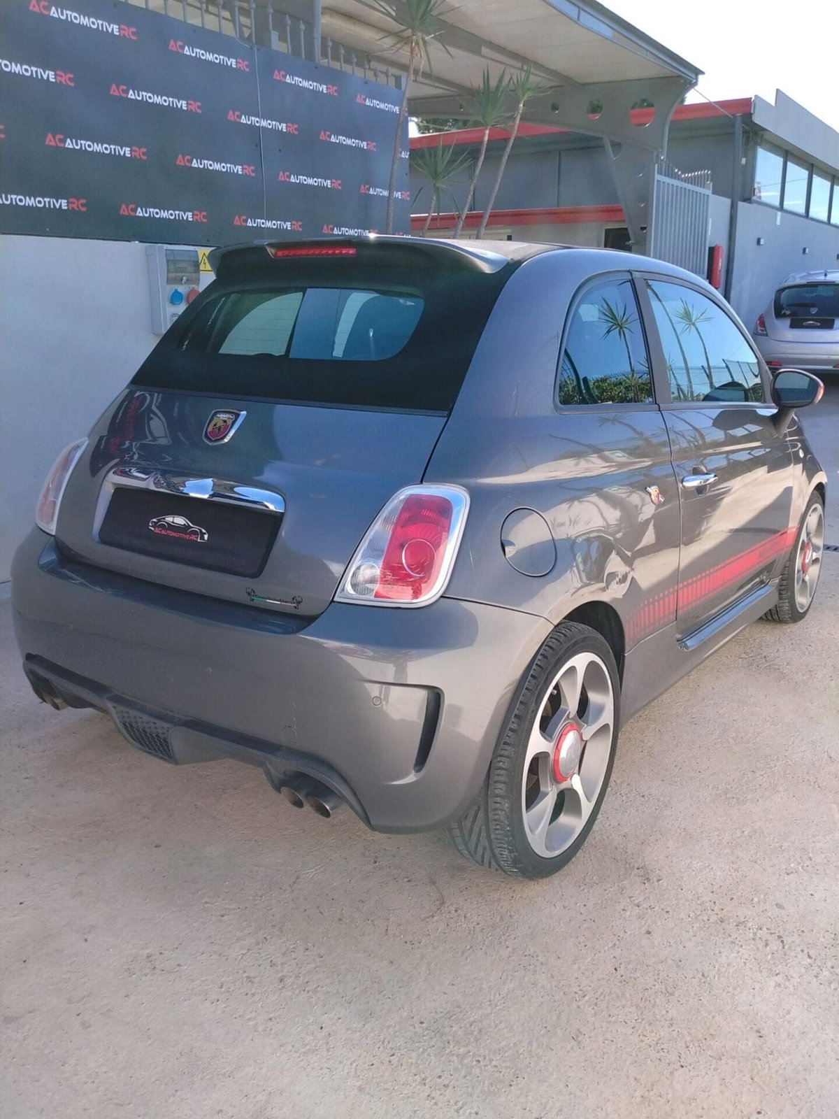 Abarth 500 Cabrio 1.4 Turbo T-Jet MTA (6)