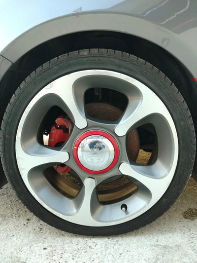 Abarth 500 Cabrio 1.4 Turbo T-Jet MTA (8)