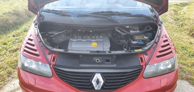 Renault Avantime V6 24V Privilège (20)