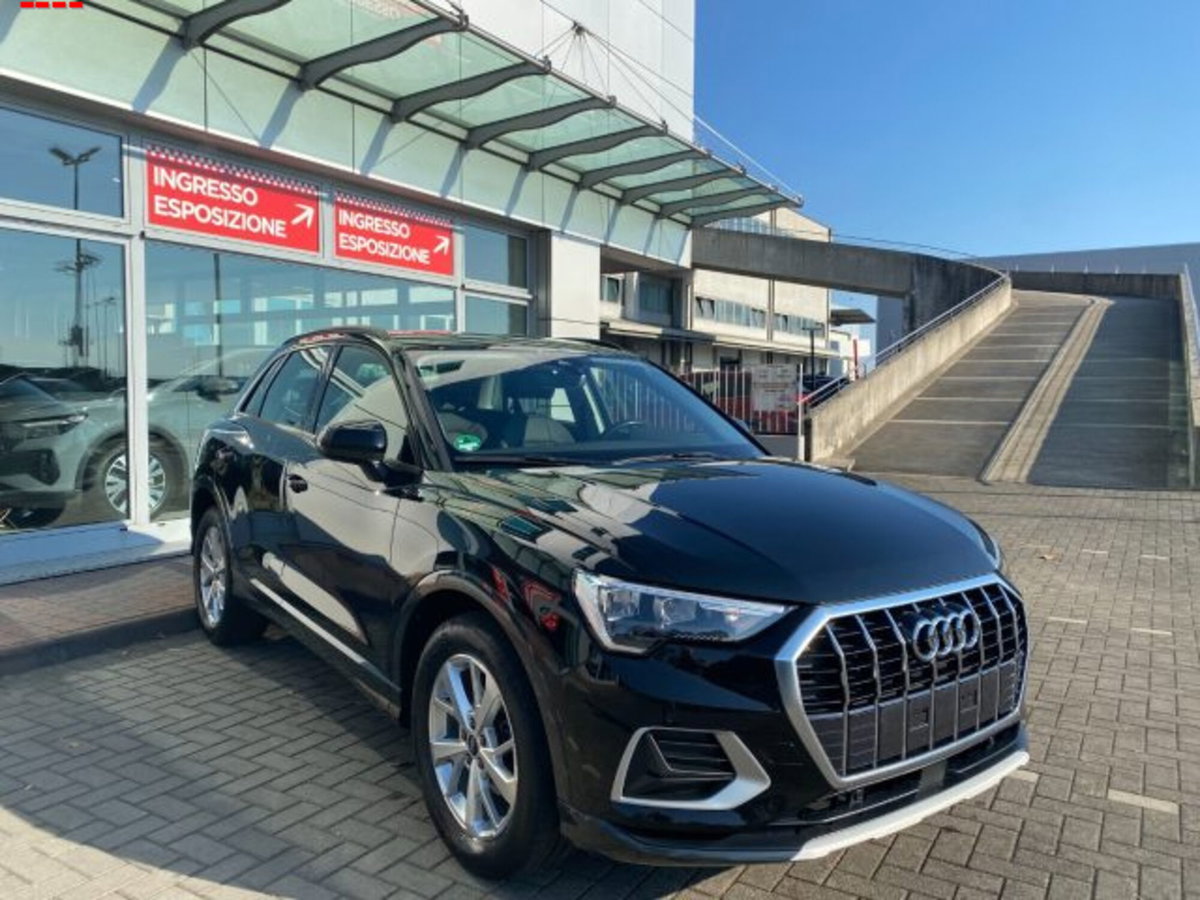 Audi Q3 35 TFSI S tronic Business Advanced (2)