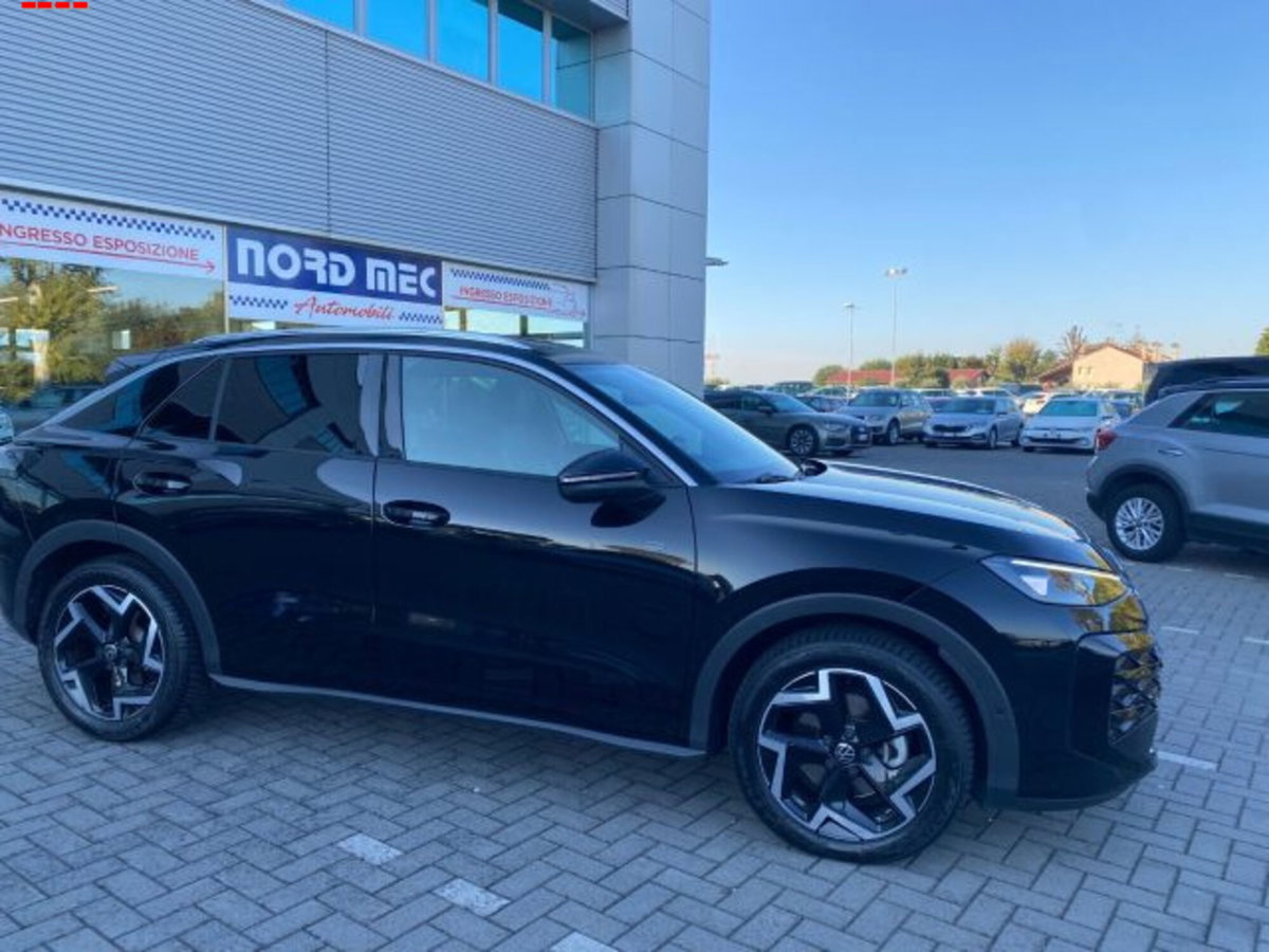 Volkswagen T-Roc 1.5 etsi R-Line 150cv dsg (4)