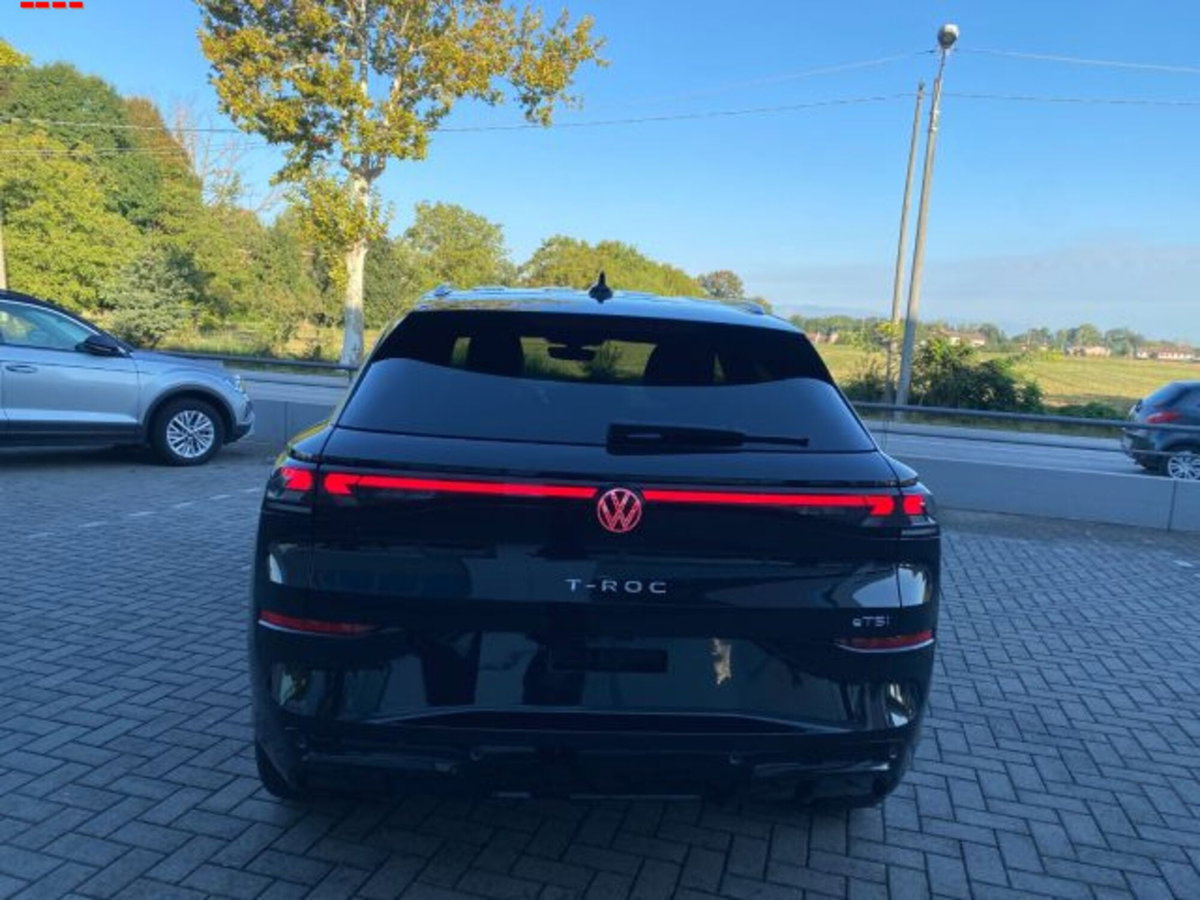 Volkswagen T-Roc 1.5 etsi R-Line 150cv dsg (6)