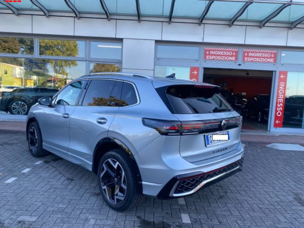 Volkswagen Tiguan Allspace 2.0 tdi R-Line 150cv dsg