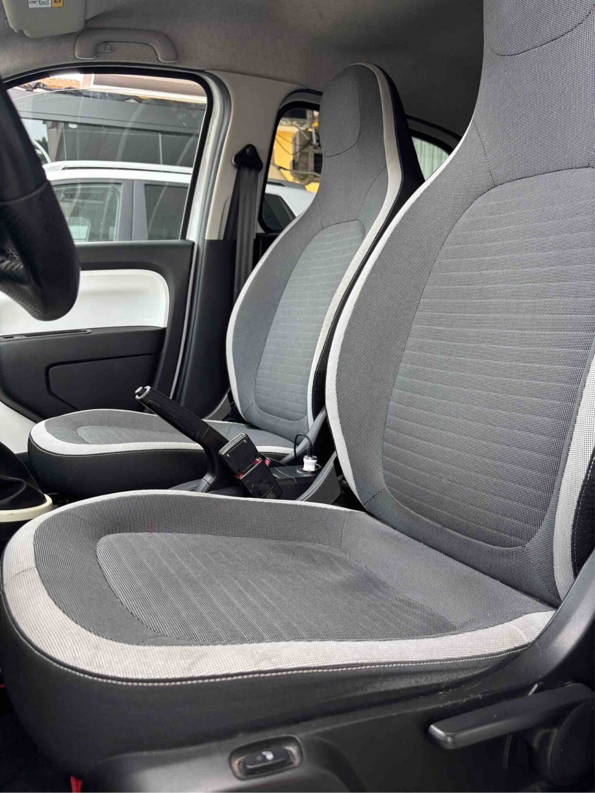 Renault Twingo SCe Life (10)